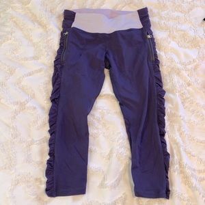 Lululemon crop leggings Size 4 Purple